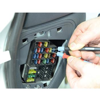 Přístroj pro vyhledávání závad v proudových okruzích Amp Hound HU31019 (2)